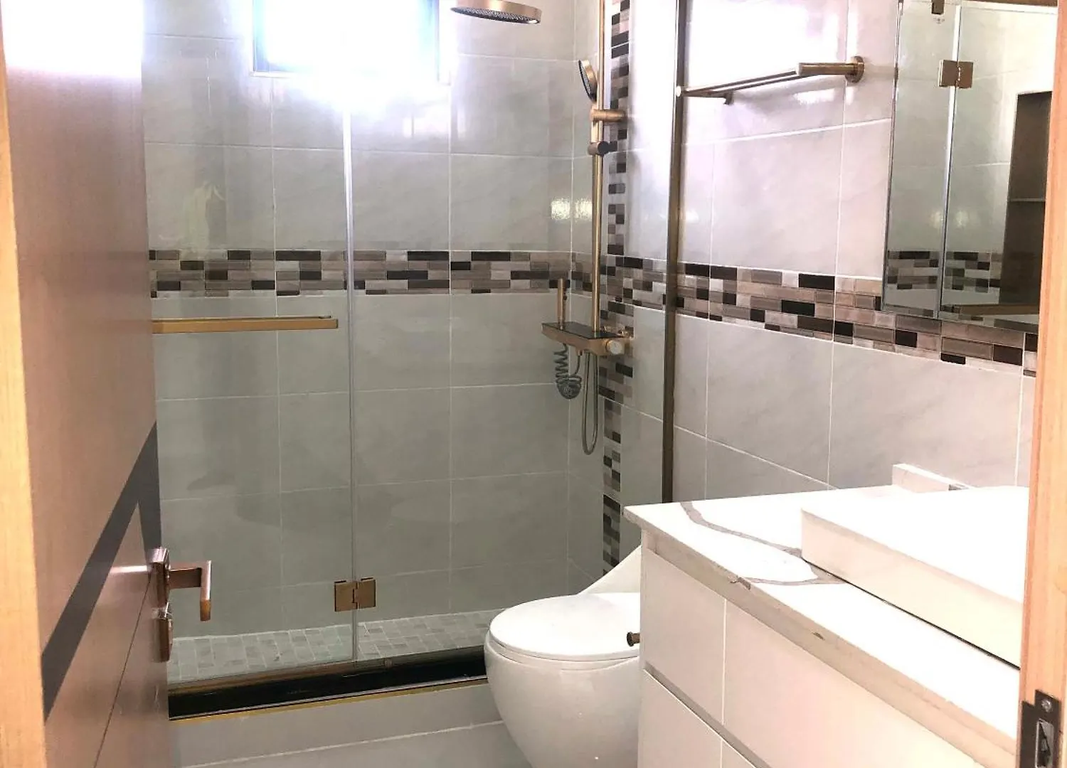 3 Fabulous Baclconies! Amazing Views! Brand New Home! Richmond Jamaica