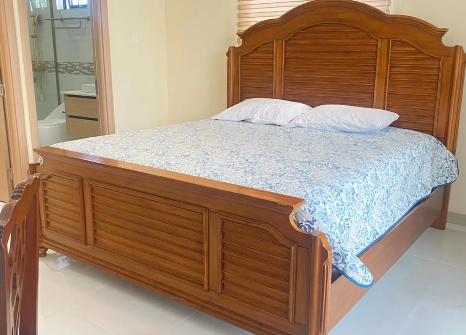3 Fabulous Baclconies! Amazing Views! Brand New Home! Richmond Aparthotel